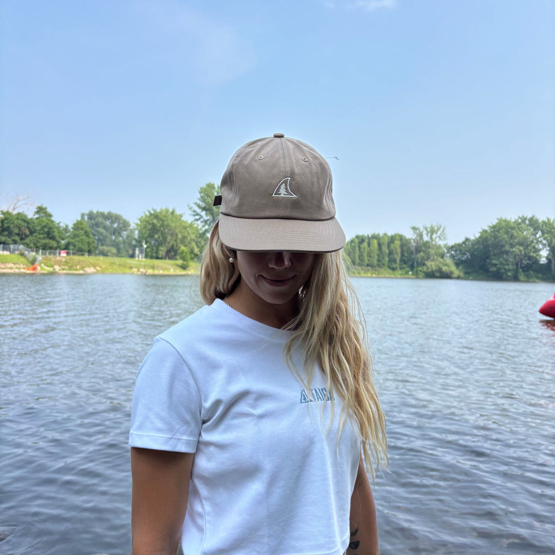Girl with DAD HAT WAVE - Khaki
