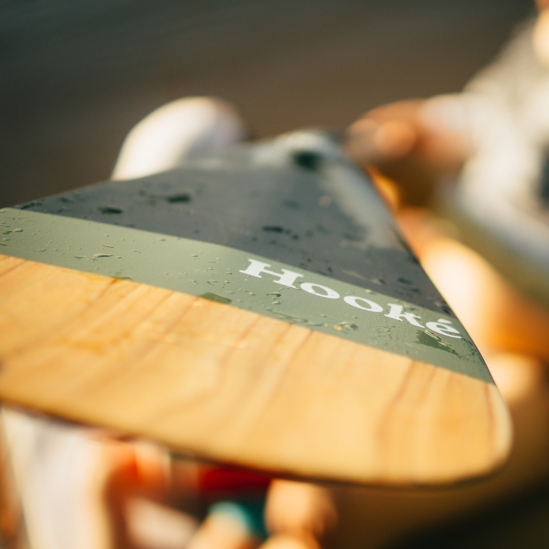 Angle of the Performance Carbon Hooké Edition Paddle by TAIGA