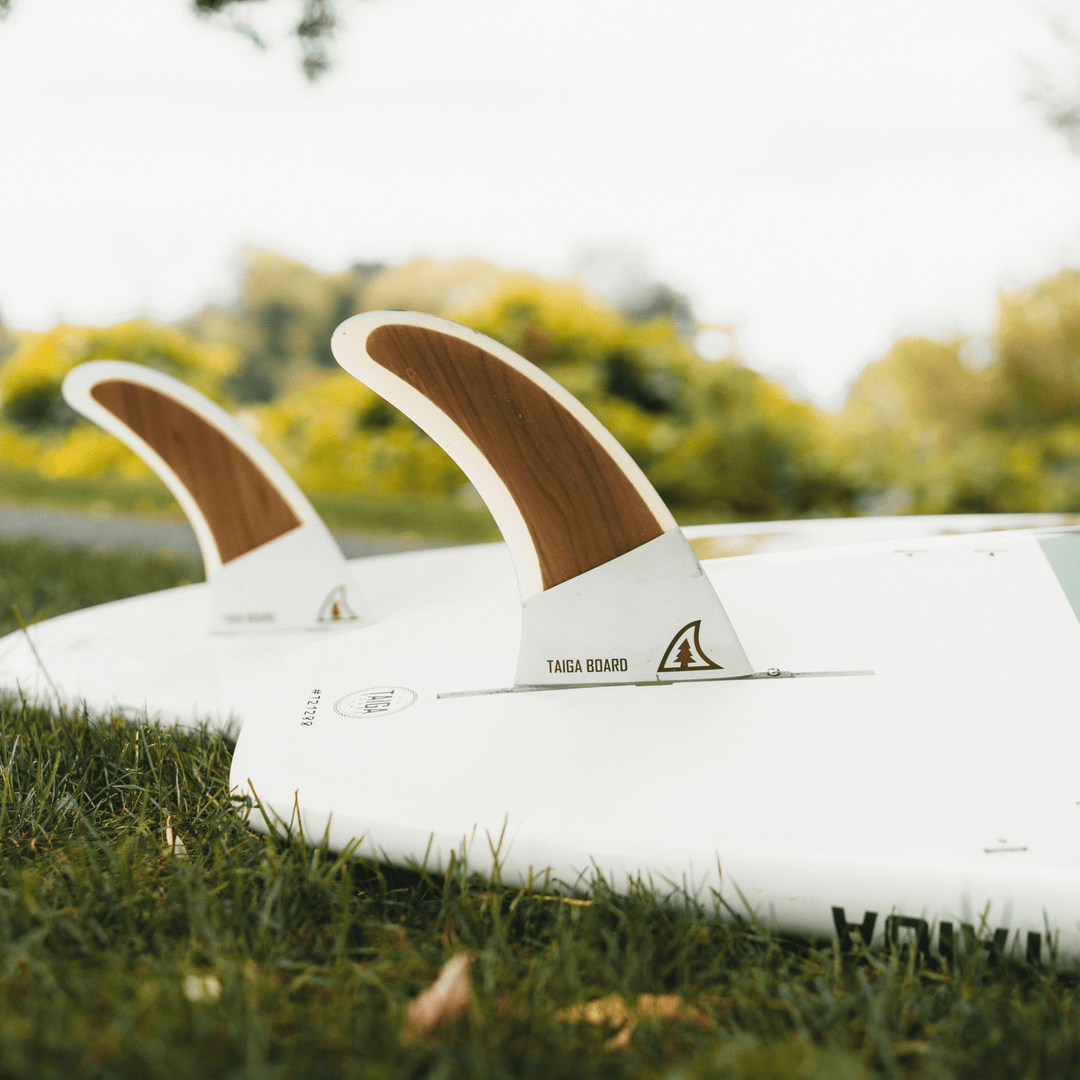 CENTRAL FIN - FIBERGLASS DOLPHIN 9.0" WOOD - Taiga Board